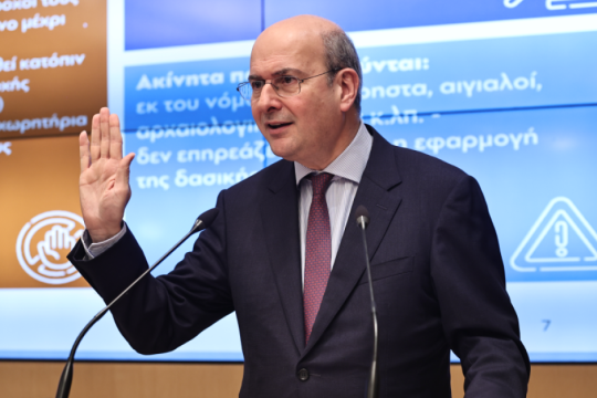 «Μάχη με το βαθύ κράτος» δίνει ο Χατζηδάκης με 14 παρεμβάσεις
