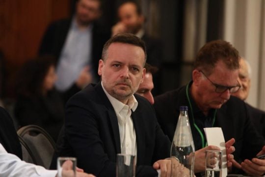Δούκας με αιχμές: Τελευταία ευκαιρία για επανεκκίνηση το συνέδριο του ΠΑΣΟΚ