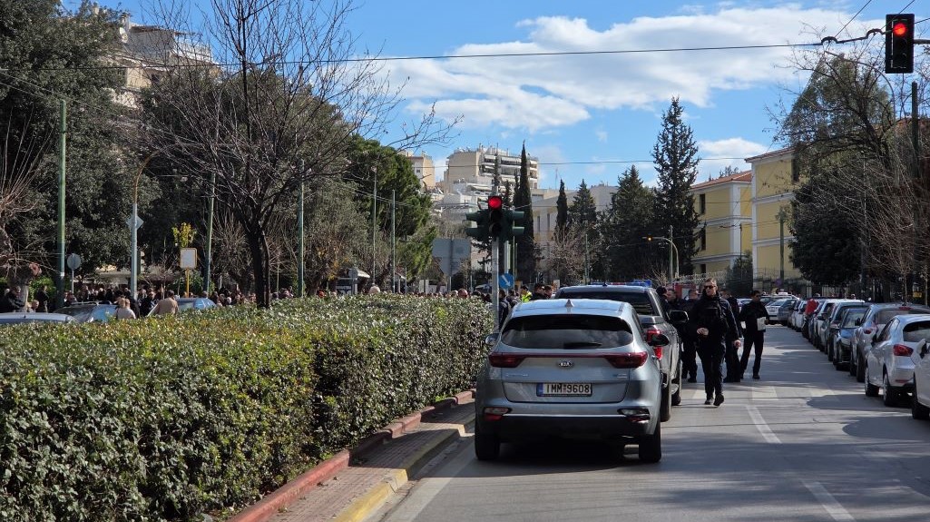 Τηλεφώνημα στην «Εφ.Συν.» για βόμβα – Εκκενώνονται τα δικαστήρια της Ευελπίδων