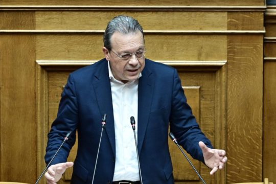 Παρέμβαση Φάμελλου για τα Τέμπη: Ανοιχτή πληγή και εθνική τραγωδία