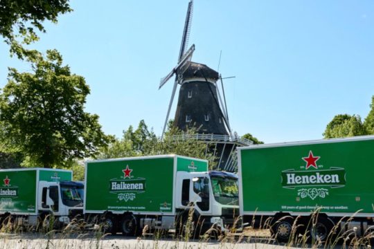 Oλλανδία: Η Heineken ετοιμάζει περικοπές έως και 6.000 θέσεων εργασίας