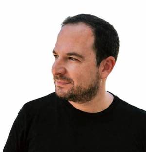 O Νίκος Κουραχάνης, Αναπληρωτής Καθηγητής στο γνωστικό αντικείμενο Κοινωνική Πολιτική και Στέγαση, στο Πάντειο Πανεπιστήμιο
