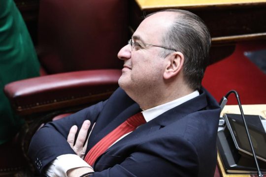 Ο Λαζαρίδης παραδέχεται το σκάνδαλο με τον διορισμό του: Ζητάει συγγνώμη και θέλει να επιστρέψει τα λεφτά... έντοκα