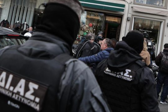 Άγρια ληστεία στην Κατερίνη με λεία κοσμήματα 300.000 ευρώ