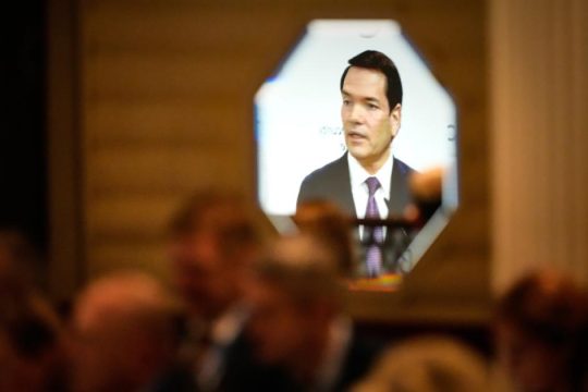Μετά τις απειλές έρχονται τα «γλυκόλογα» από τον Μάρκο Ρούμπιο