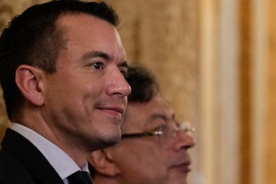 Σύλληψη αντιπάλου του Νομπόα φέρνει ένταση στο Εκουαδόρ