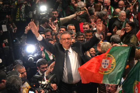Διπλό μήνυμα στις πορτογαλικές εκλογές: Σοσιαλιστική νίκη και άνοδος της ακροδεξιάς