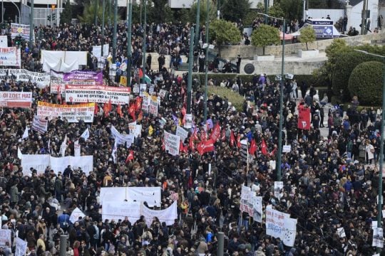 Εκατοντάδες χιλιάδες απαίτησαν Δικαιοσύνη για τα Τέμπη