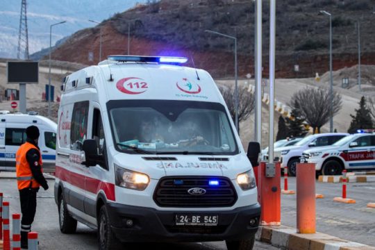 Κατέρρευσαν δύο κτήρια στην Κωνσταντινούπολη - Έρευνες για τυχόν αγνοούμενους [βίντεο]