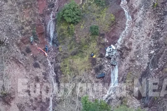 Τραγικός θάνατος για 59χρονο σε τροχαίο - Έπεσε σε γκρεμό 300 μέτρων