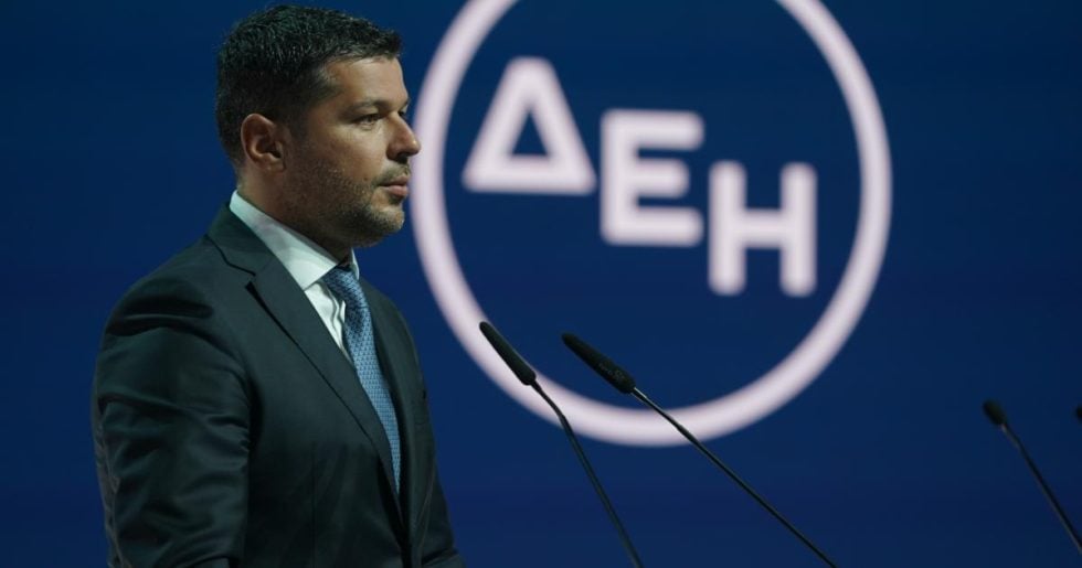 Προσαρμοσμένο EBITDA στα €2 δισ. και καθαρά κέρδη στα €0,45 δισ. το 2025