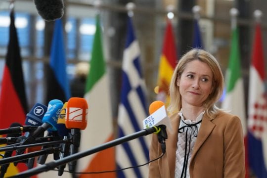Το Ισραήλ τραβάει το αυτί της Κάγια Κάλας και διακόπτει «κάθε επαφή»: «Μας συνέκρινε με το απαρτχάιντ στη Ν. Αφρική»