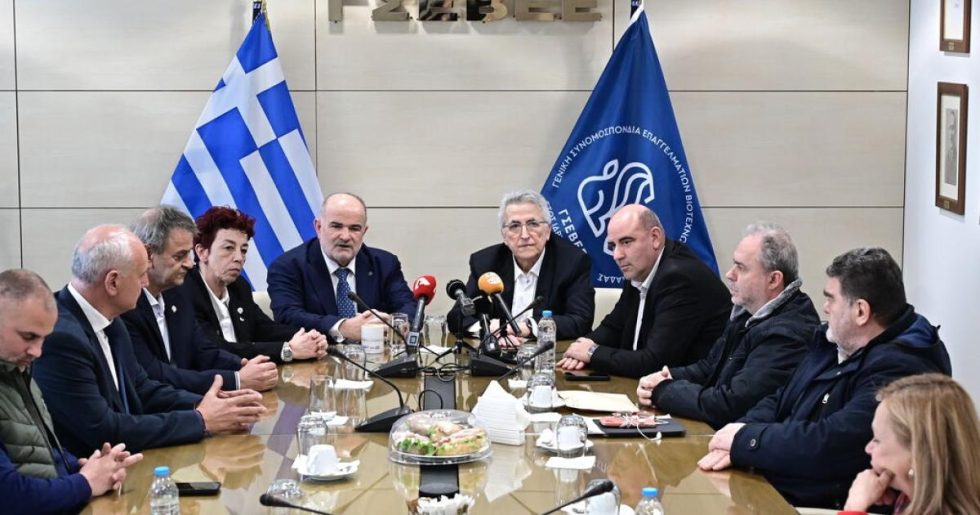 Μετρημένες αυξήσεις σε επισιτισμό και αρτοποιεία