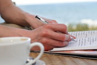 Γυναικεία γραφή στον ανδροκεντρικό κόσμο της λογοτεχνίας