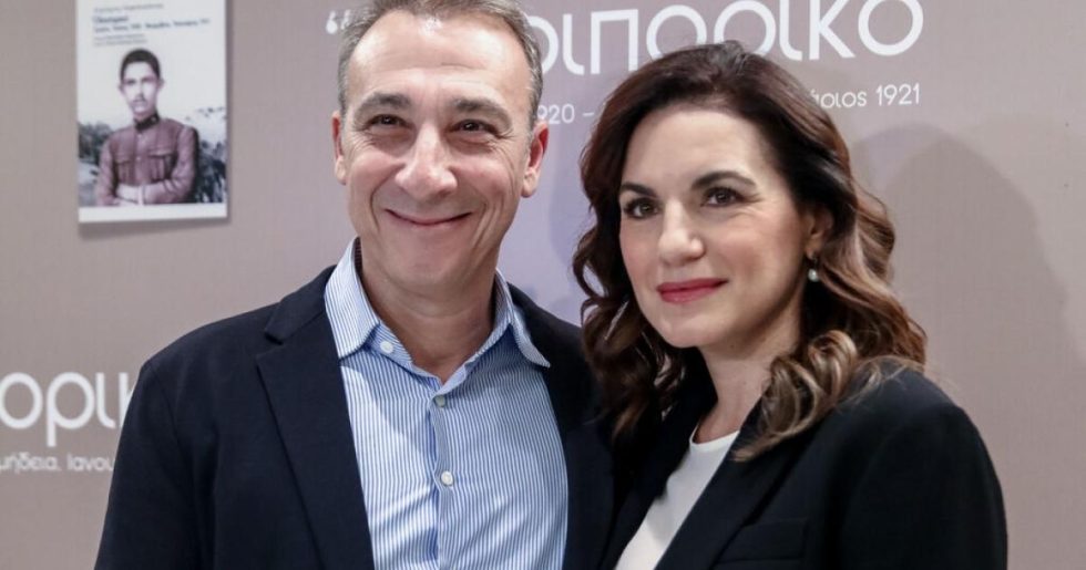 «Επώνυμη» αντιδικία για τα παιδιά-βαλίτσες