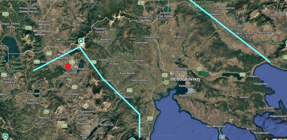 Mε γαλάζιο, οι δυο γραμμές αναδίπλωσης του ελληνικού στρατού κατά το σενάριο της άσκησης· με κόκκινο, το αποφασιστικό «πεδίο μάχης» στο Κιρλί Δερβέν.