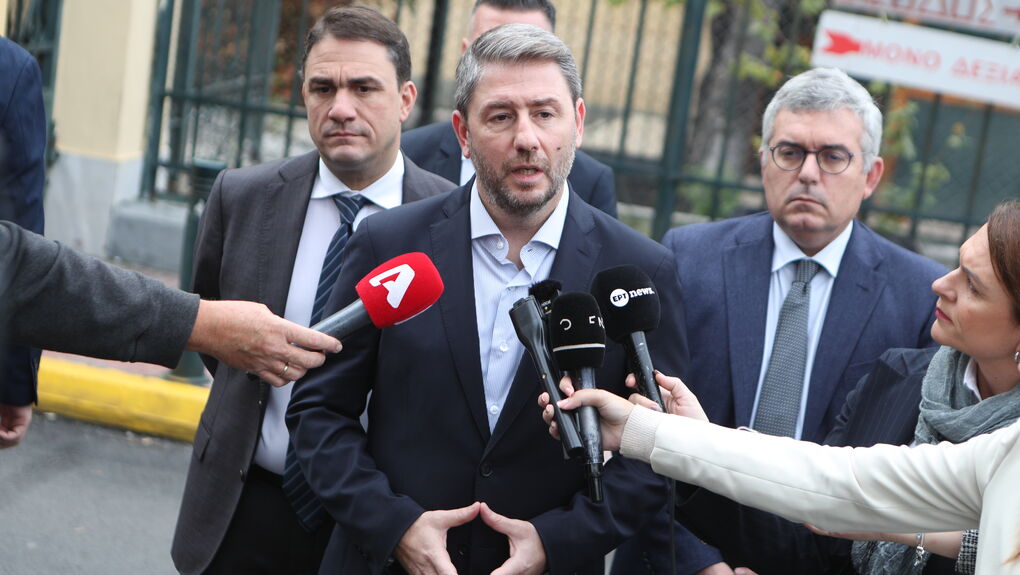 Ο Ν. Ανδρουλάκης σε παλαιότερες δηλώσεις έξω από το Μονομελές Πλημμελειοδικείο της Αθήνας όπου εκδικαζόταν η υπόθεση της παραβίασης του τηλεφωνικού απορρήτου μέσω του συστήματος Predator | ΣΩΤΗΡΗΣ ΔΗΜΗΤΡΟΠΟΥΛΟΣ/EUROKINISSI