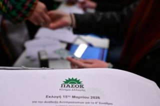 Πλήθος στις κάλπες. Πάθος;