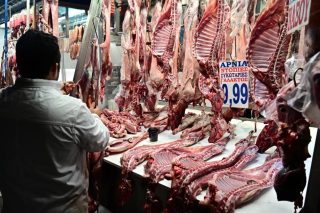 Γιατί είναι «αίνιγμα» η φετινή τιμή του πασχαλινού οβελία