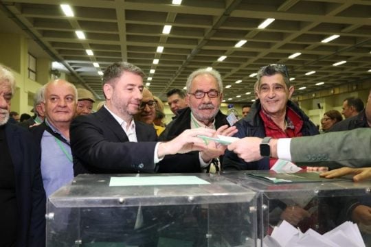 ΠΑΣΟΚ: Με την εκλογή της νέας Κεντρικής Επιτροπής ολοκληρώνεται το 4ο Συνέδριο