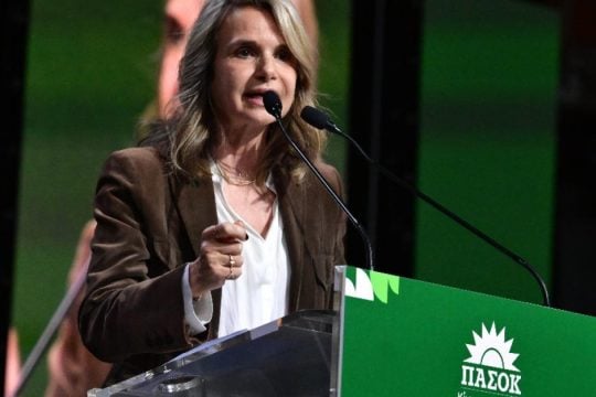 Μιλένα Αποστολάκη στο 4ο Συνέδριο του ΠΑΣΟΚ: Απέναντι στους πελάτες της Δεξιάς υπάρχουν οι πολίτες της πατρίδας