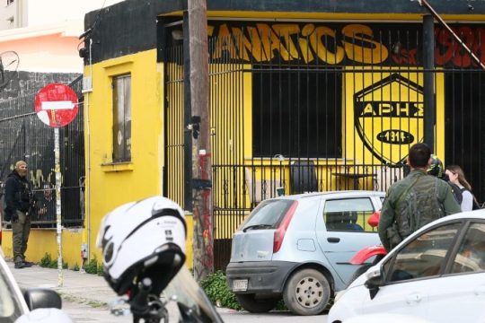 Δολοφονία 20χρονου στην Καλαμαριά: Εμπρηστικές δηλώσεις από τον δικηγόρο του Κλεομένη, καταγγέλλει η ΠΑΕ Άρης