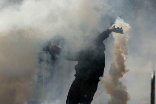 Πλημμύρισε από την οργή των φοιτητών το Σαντιάγο - Μαζική αντίδραση στα μέτρα λιτότητας του ακροδεξιού Καστ [εικόνες]