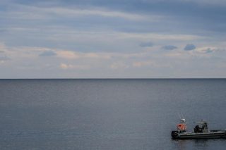 Σε εξέλιξη οι έρευνες για τον αγνοούμενο δύτη στα Λιμανάκια Βουλιαγμένης