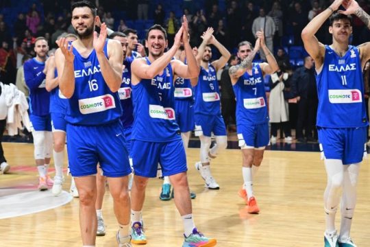 Ξανά στην κορυφή η Εθνική με «σούπερ» Τολιόπουλο