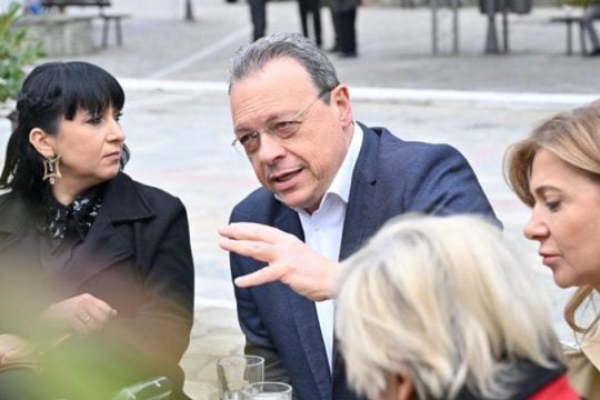 Φάμελλος από τη Λάρισα: Τραμπ και Νετανιάχου παραβιάζουν το διεθνές δίκαιο