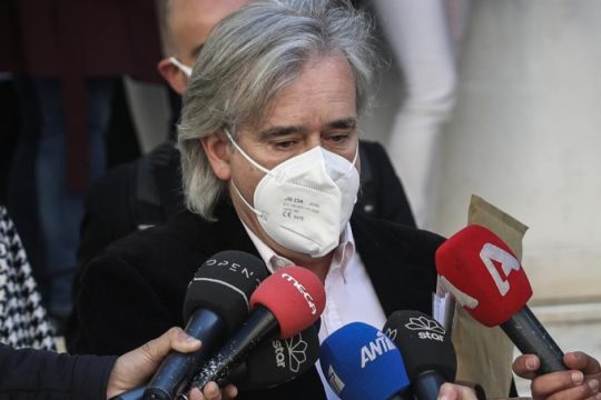 Νοσηλεύεται γνωστός παιδοεντατικολόγος στην Πάτρα - Είχε ατύχημα με το ποδήλατο