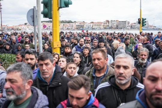 Κατέβηκαν στους δρόμους οι κτηνοτρόφοι της Λέσβου για την καραντίνα λόγω αφθώδους πυρετού