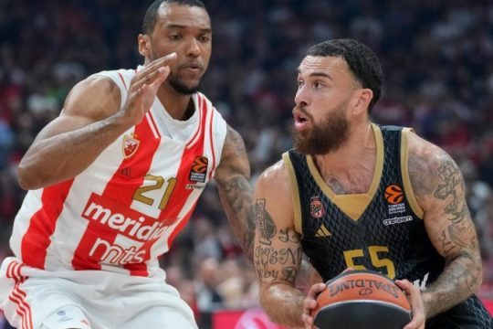 Εκτός για 2-3 εβδομάδες ο Μάικ Τζέιμς - Χάνει το ματς με τον Παναθηναϊκό
