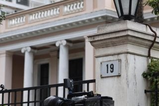 Σύσκεψη στο Μαξίμου για την ακρίβεια: Έλεγχοι στα σούπερ μάρκετ, από Τετάρτη η επιδότηση στο diesel