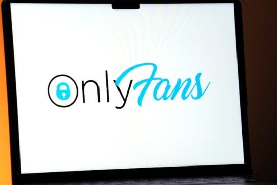 Πέθανε σε ηλικία 43 ετών ο ιδρυτής του OnlyFans