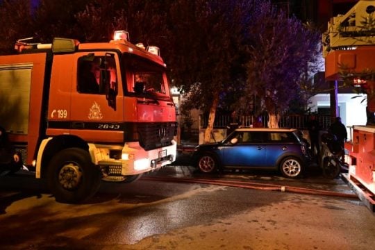 Ένας νεκρός από πυρκαγιά σε εγκαταλελειμμένο κτίριο στο Μεταξουργείο