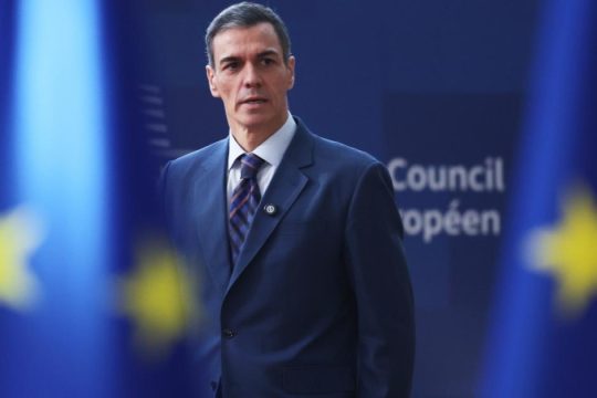 Η Ισπανία μειώνει τον ΦΠΑ των καυσίμων στο 10% από 21%: Μείωση έως 0,40€ στο λίτρο
