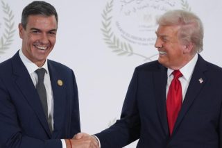 Η Ισπανία έκλεισε τον εναέριο χώρο της για τα αμερικανικά αεροσκάφη που βομβαρδίζουν το Ιράν