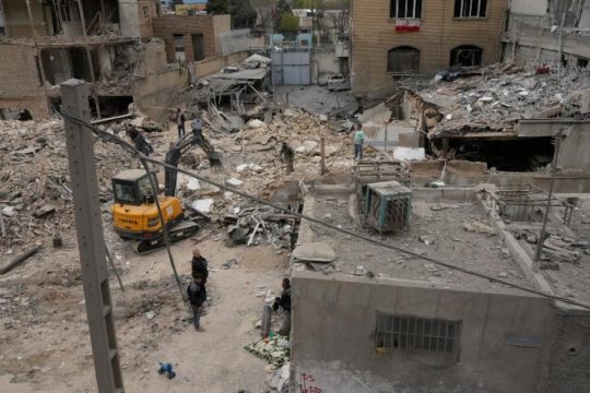Λουτρό αίματος στη Μέση Ανατολή: Ξεπέρασαν τους 3.000 οι νεκροί στο Ιράν