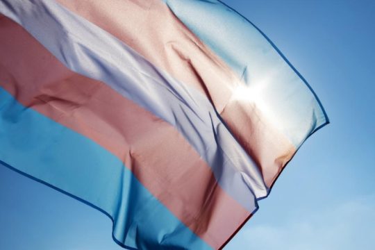 Τραγωδία με θάνατο 81χρονης τρανς από ασιτία - Τι κατήγγειλε η Ακρίτα στη Βουλή