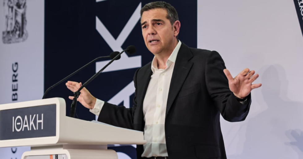 Οι 3 ατάκες Τσίπρα για την κυβερνητική «συμμορία της γραβάτας», το συνέδριο του ΠΑΣΟΚ και τον Άρη Βελουχιώτη