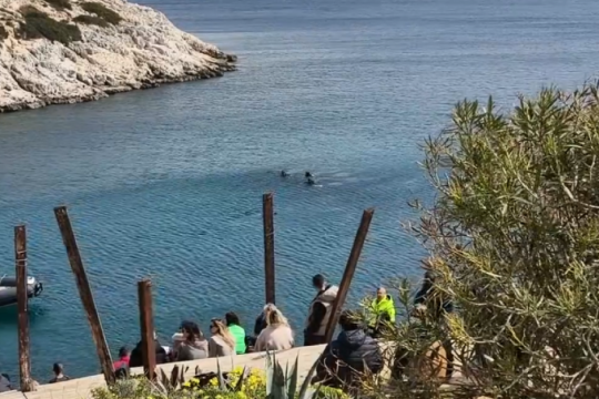 Εντοπίστηκε το πτώμα του δύτη που αγνοούταν στη Βουλιαγμένη