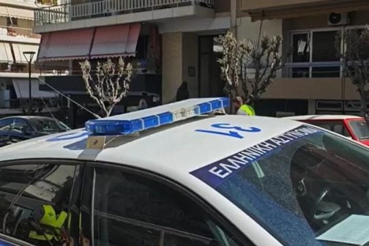 Θρίλερ στου Ζωγράφου: Νεκρές μάνα και κόρη σε δωμάτιο κλεισμένο με στόκο- Προσήχθη ο γιος [βίντεο]