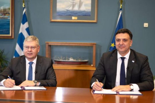 HELLENiQ ENERGY: Δωρεά για την αναβάθμιση της ψηφιακής υποδομής του ΥΝΑΝΠ