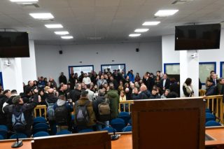 Δίκη για τα Τέμπη: Ο Άρειος Πάγος είδε «αγανακτισμένους δήθεν πολίτες» στην αίθουσα, αντί για τις εικόνες ντροπής
