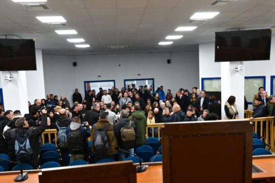 Δίκη για τα Τέμπη: Ο Άρειος Πάγος είδε «αγανακτισμένους δήθεν πολίτες» στην αίθουσα, αντί για τις εικόνες ντροπής