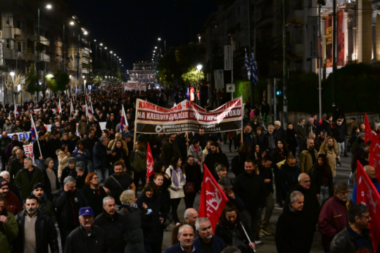 Μεγάλο αντιπολεμικό συλλαλητήριο στην Αθήνα - «Καμία συμμετοχή, καμία εμπλοκή» [εικόνες - βίντεο]