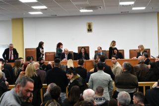 «Γαλάζιο» άδειασμα