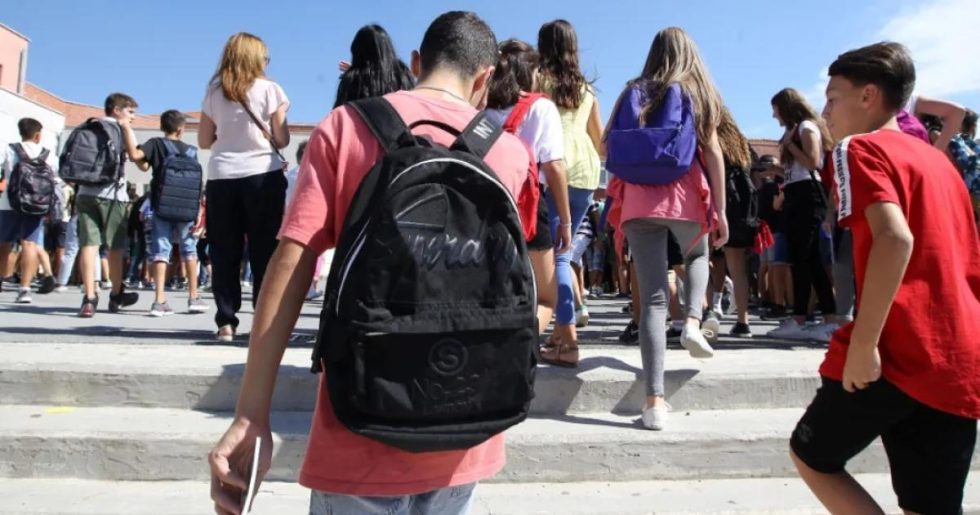 Οι σχολικές εκδρομές δεν πρέπει να είναι μια βόμβα έτοιμη να σκάσει στα χέρια του εκπαιδευτικού