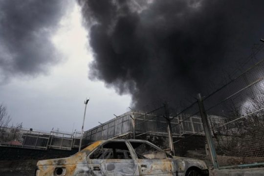 Μέση Ανατολή: Ο Τραμπ απειλεί και τον υιό Χαμενεΐ με δολοφονία - Συνεχίζεται το θρίλερ με το πετρέλαιο στις αγορές